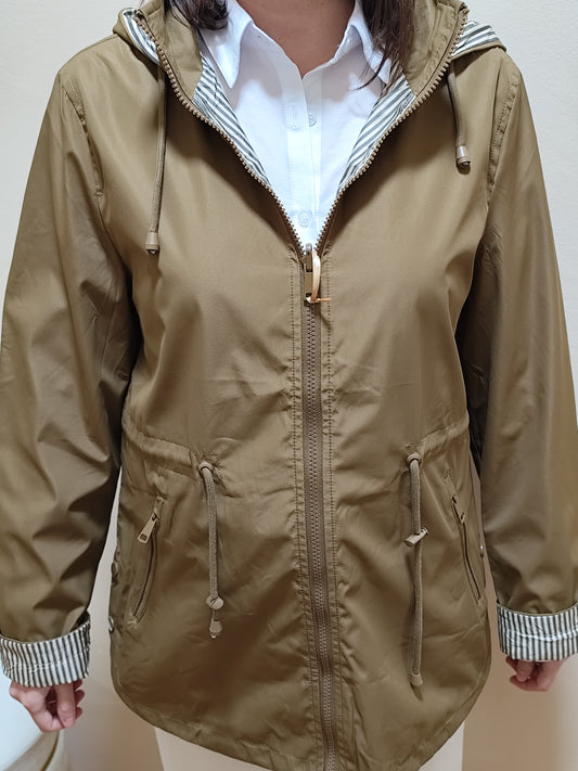 Chaqueta entretiempo impermeable